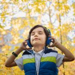 jak dbać o słuch dziecka